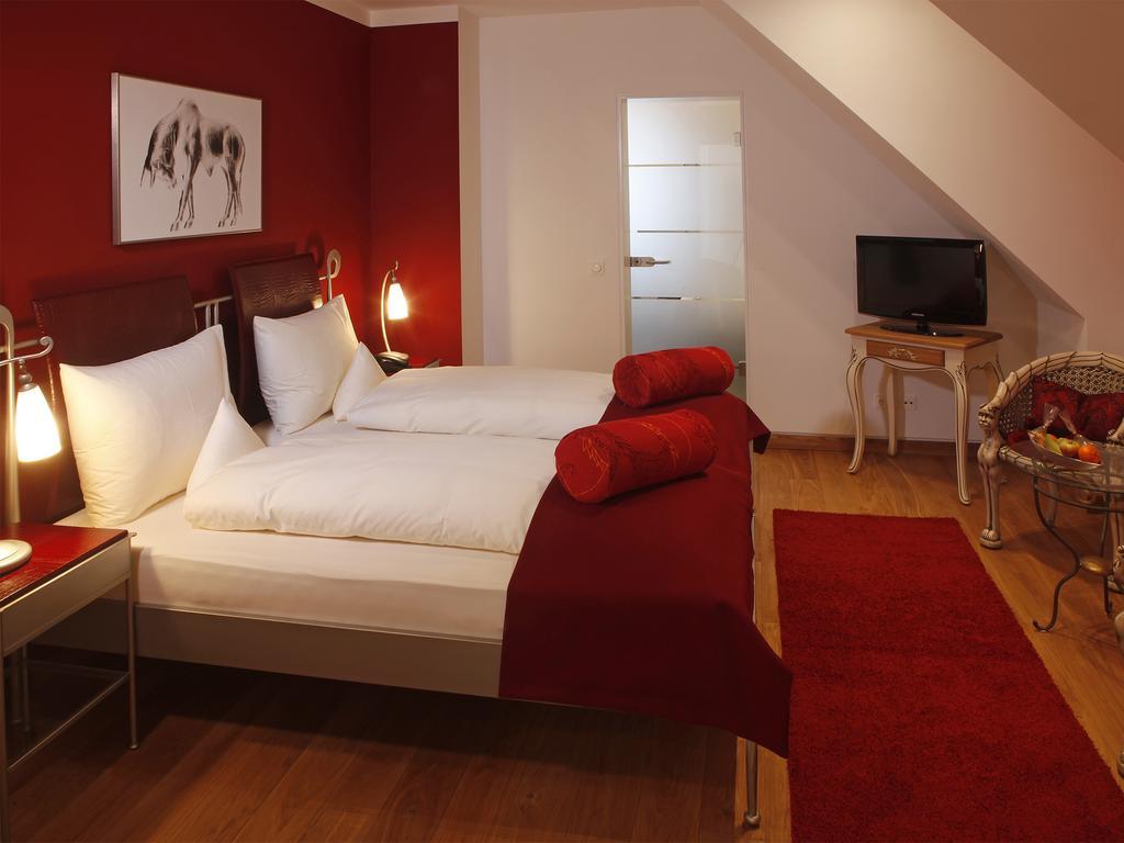 Roettele'S Restaurant & Residenz Baden-Baden Room photo